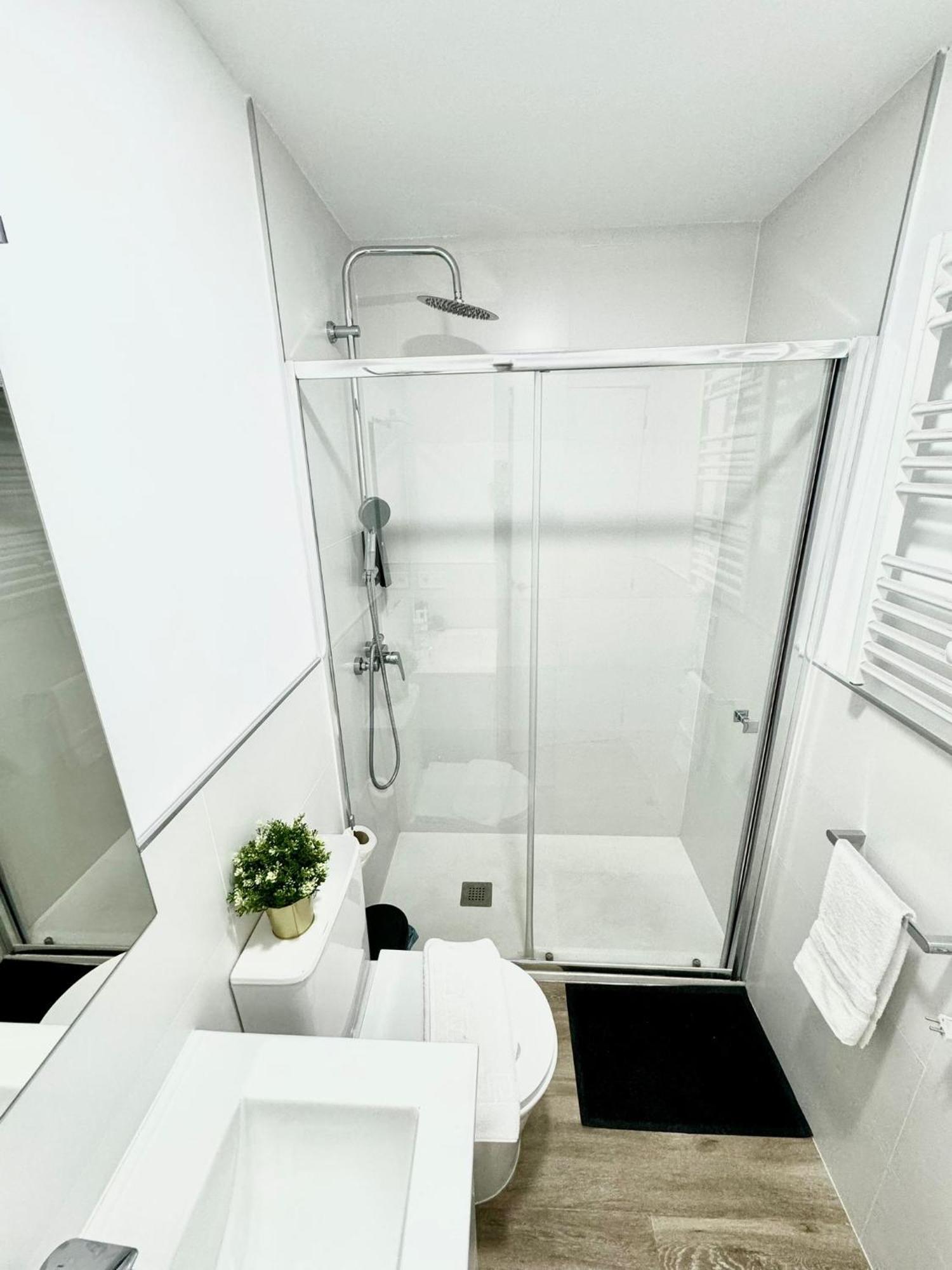 Apartamentos Madrid Connection - Universidad By Oshun Apartments Ngoại thất bức ảnh