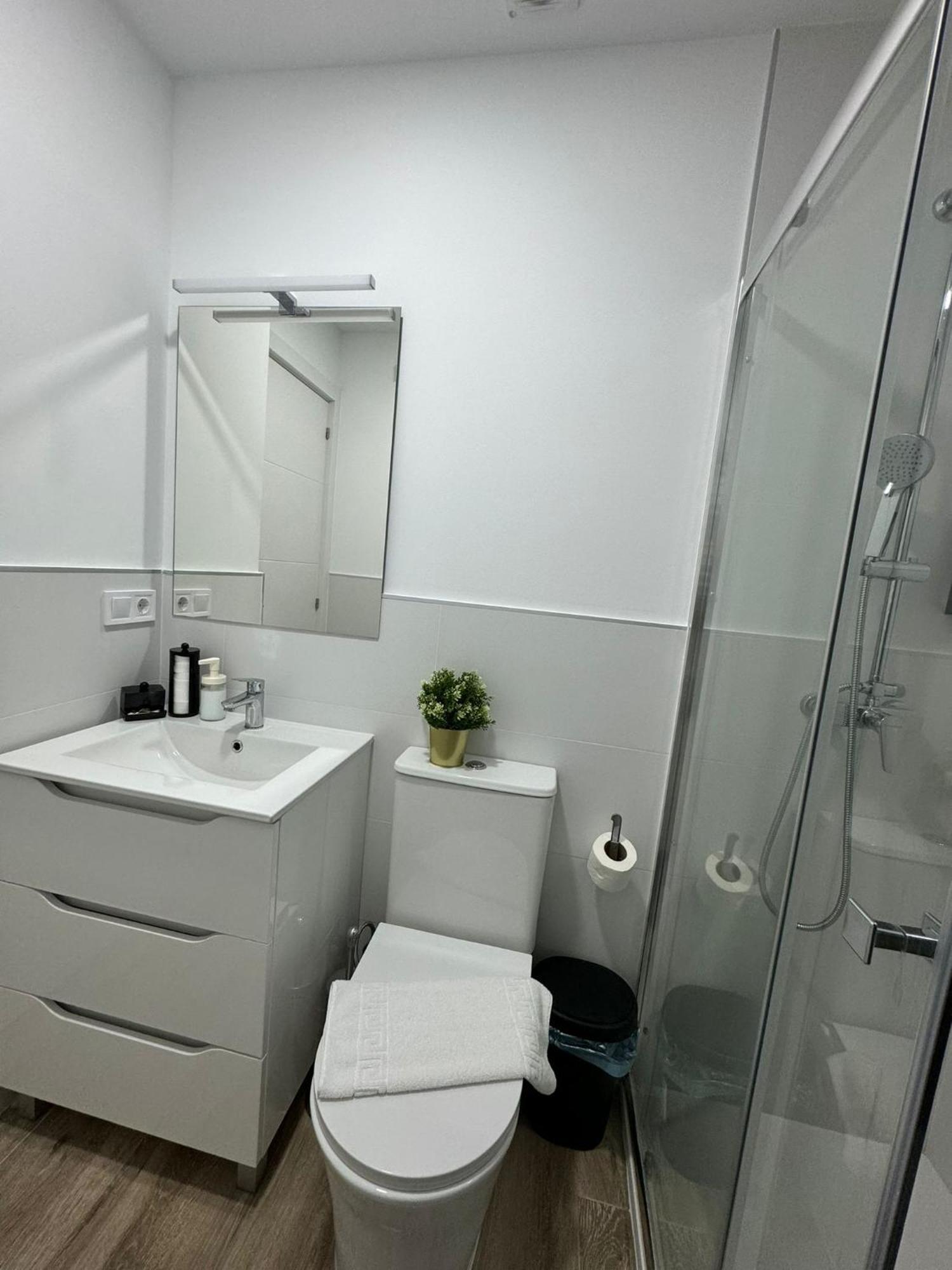 Apartamentos Madrid Connection - Universidad By Oshun Apartments Ngoại thất bức ảnh