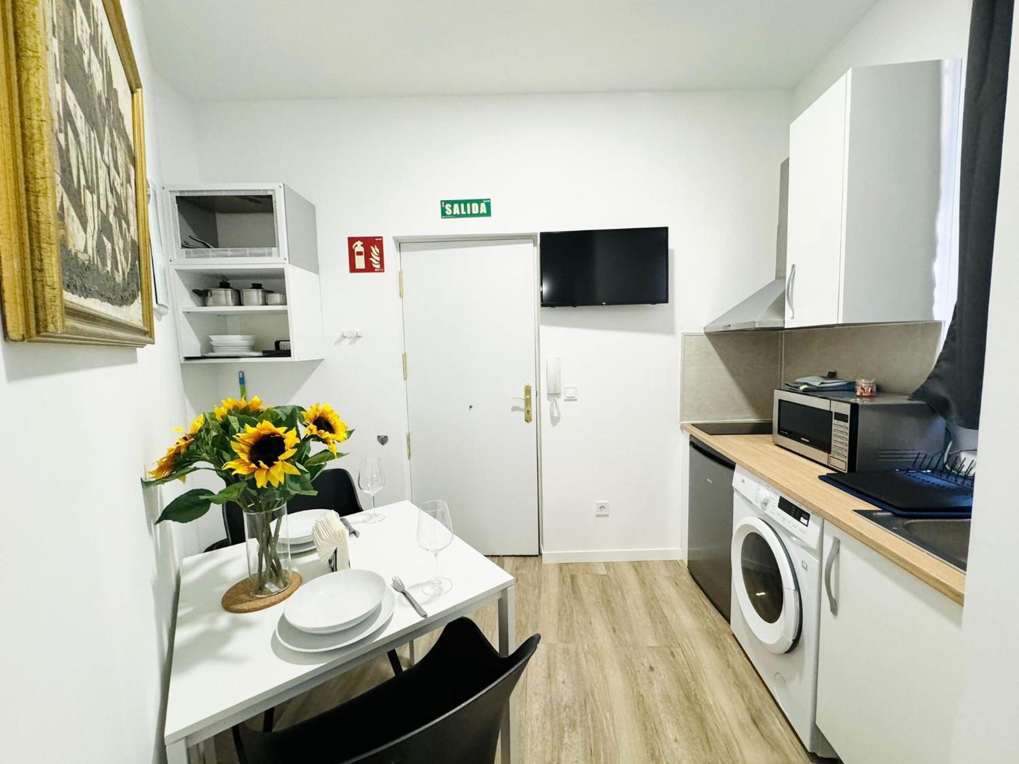 Apartamentos Madrid Connection - Universidad By Oshun Apartments Ngoại thất bức ảnh