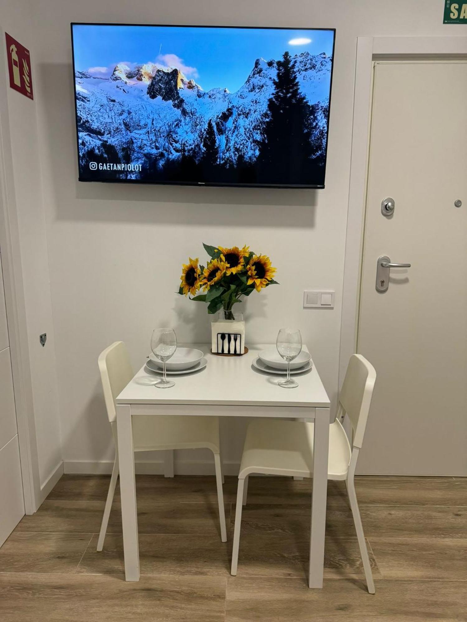 Apartamentos Madrid Connection - Universidad By Oshun Apartments Ngoại thất bức ảnh