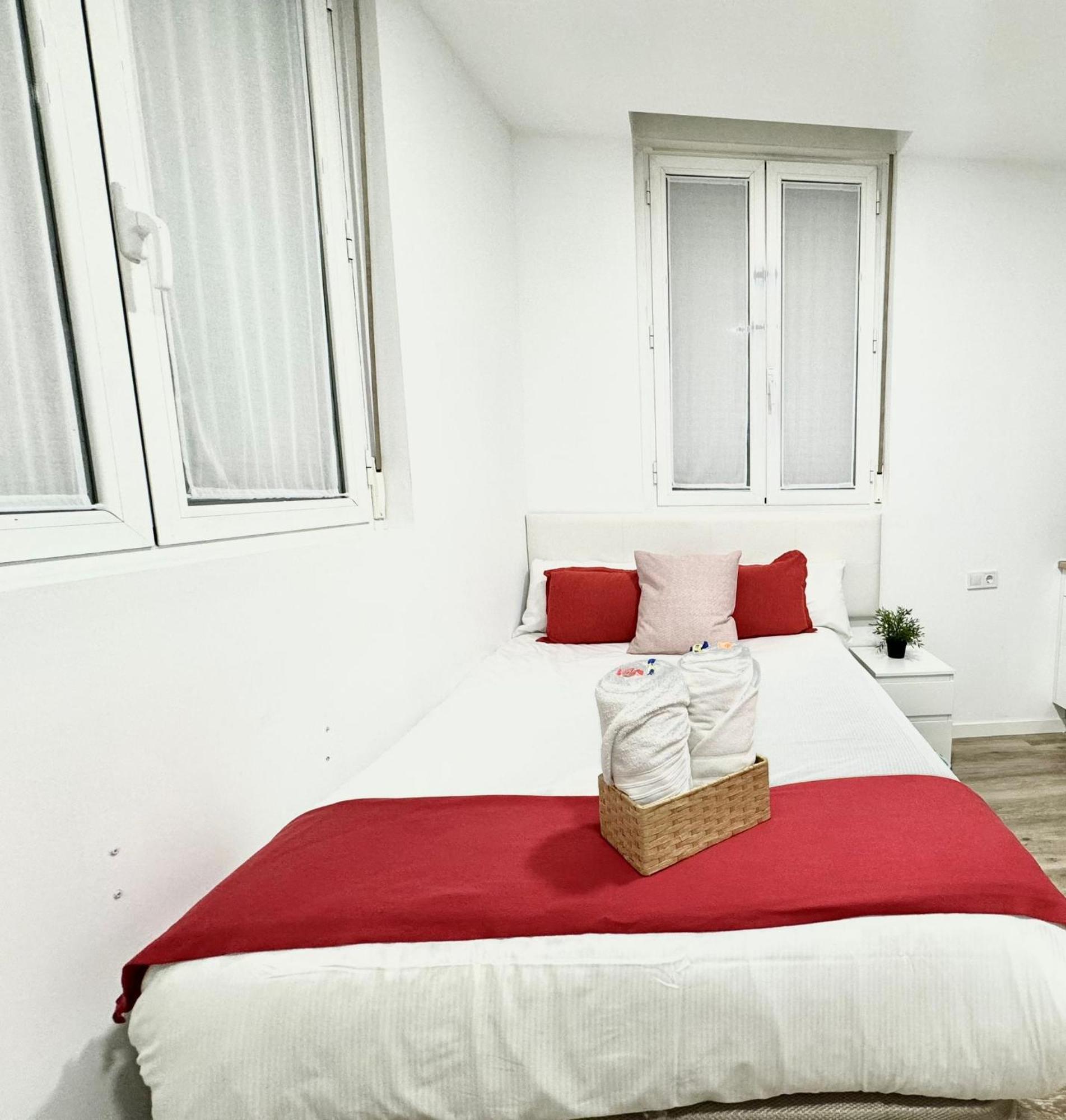 Apartamentos Madrid Connection - Universidad By Oshun Apartments Ngoại thất bức ảnh